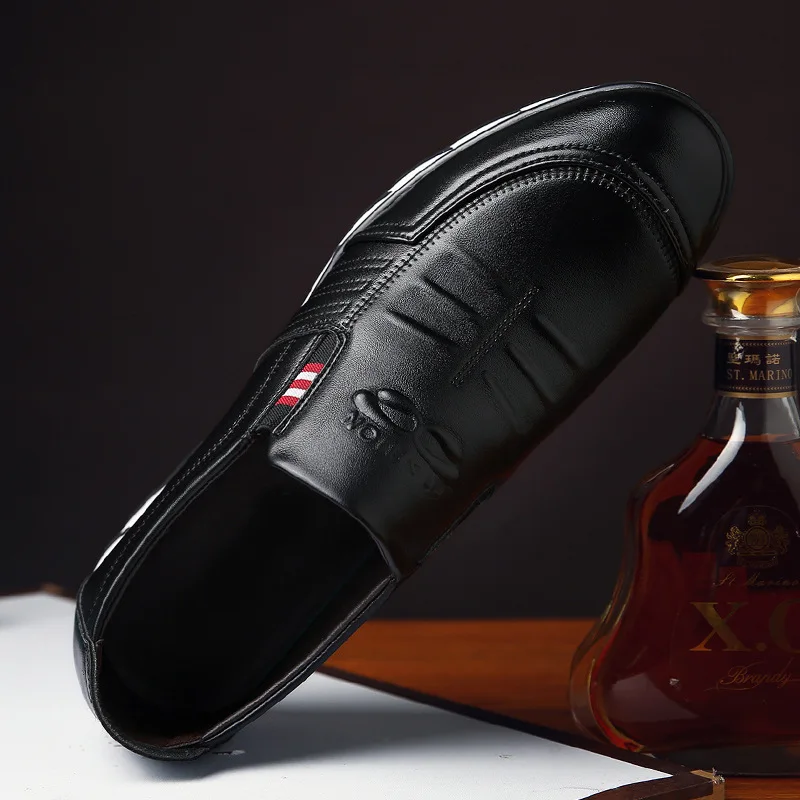 Fashion New Breathable Loafers Men Leather Casual Shoes High Quality Adult Slip on Moccasins Male Footwear Chaussure Homme