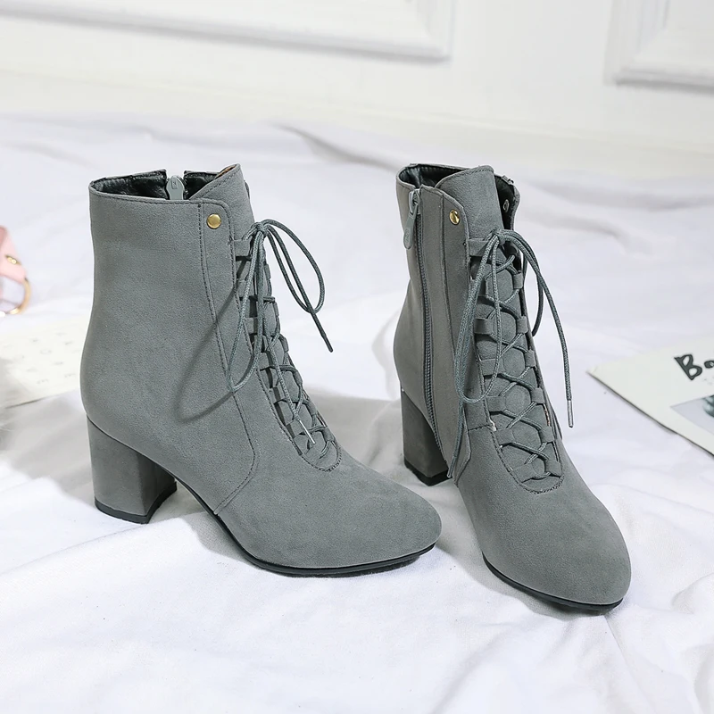 JK/женские ботинки на высоком каблуке ботильоны с перекрестной шнуровкой зимняя теплая обувь с круглым носком модная женская обувь Большие размеры 34-48