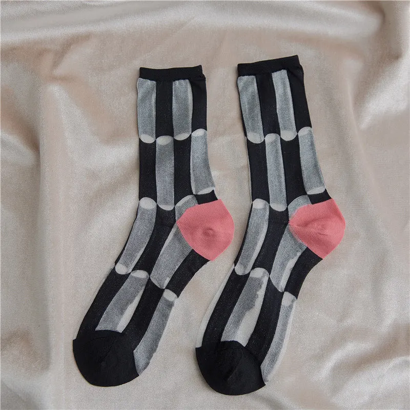 HUI GUAN, Ретро стиль, дышащие, полые, ультра-тонкие, женские носки, уютная решетка, два цвета, носки для женщин, оригинальные, мягкие, модные, женские носки