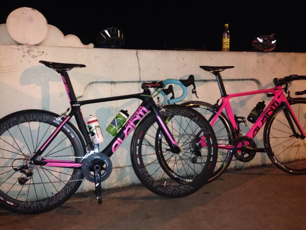 Perfect 2020 New carbon road bike frame road cycling bicycle frameset oem brand frame clearance frame fork seatpost carbon frame 25 Perfect 2020 New carbon road bike frame road cycling bicycle frameset oem brand frame clearance frame fork seatpost carbon frame 25