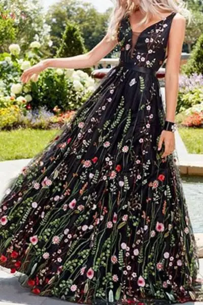 

Vintage Embroidery Evening Dresses 2019 Black Flower Sleeveless V Neck Floor Length Formal Party Long Tulle robe de soiree 2019