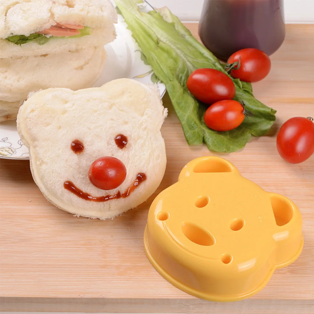 

Little Bear Shape Sandwich Bread Mold for Kids Breakfast Cake Mould Cutter DIY Decorating Tools Kitchen Accessories