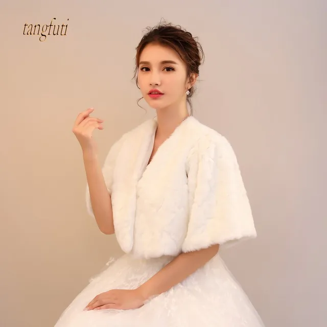 Best Product Faux Fur Bridal Wraps Elegant Short Bolero With Split Sleeve Tornado Line Wedding Jacket Women Bridal Shrug Warm Cloak
