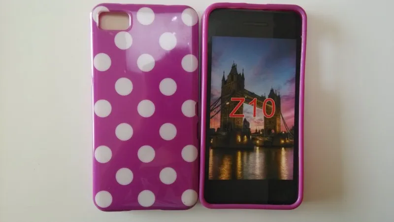 Blackberry Z10 Polka Dots Case (7)