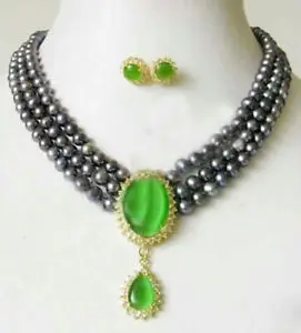 

Free shipping@@@@@3Rows Black Akoya Pearl & Green Jade pendant Necklace