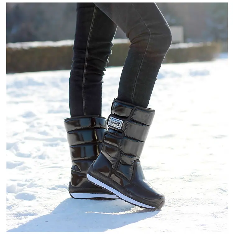 Уличные Нескользящие теплые водонепроницаемые зимние сапоги; Женская Блестящая обувь из искусственной кожи с толстой подошвой; плюшевый высокий фонарь для багажника; зимняя спортивная обувь для катания на лыжах