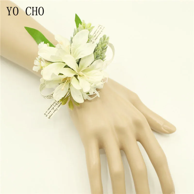 white wedding wrist corsage boutonniere (15)