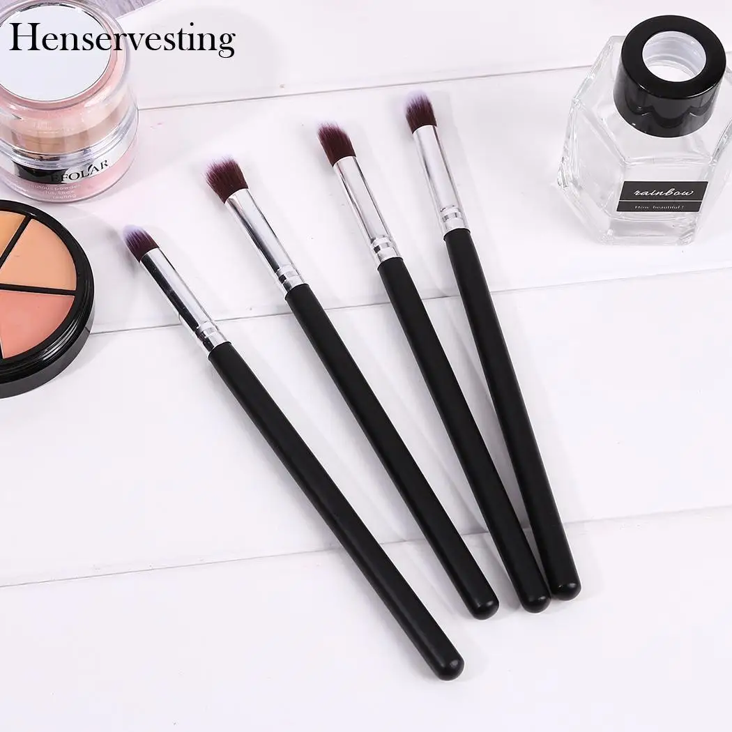 

Makeup Women Soft Brushes Kit 4pcs Brushes Tool Powder Brushes
