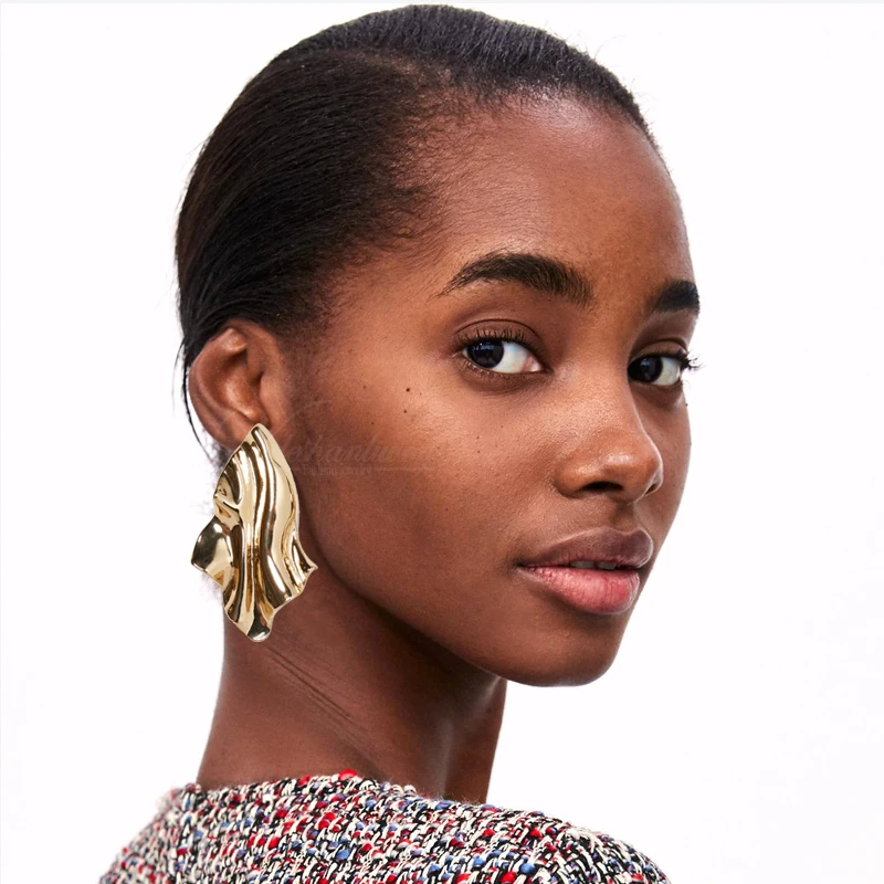 

Vodeshanliwen 2018 ZA Fashion Gold Geometric Metal Big Earrings New Bohemian Statement Stud Earrings For Women Jewelry
