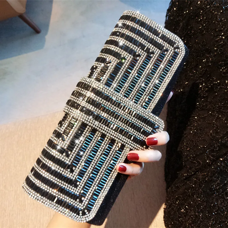 Fashion Rhinestone Pleated Women Evening Clutch Bag Ladies Day Clutch Purse Chain Handbag Bridal Wedding Party Bag Bolsa Mujer