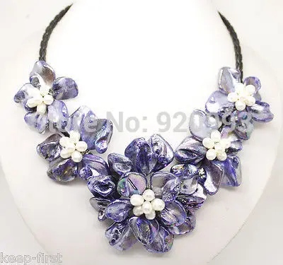 

Wholesale Free P&P***new purple mother of pearl shell flower necklace 18"long