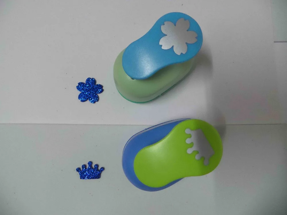 

2pcs(2.5cm) sakura and crown shape craft punch set Punch Craft Scrapbooking school Paper Puncher eva hole punch free shipping