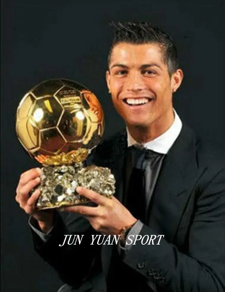 

High quality!Golden Ball Or 2014 Football World Player of the Year Football World Resin Golden Ball 19cm Free shipping