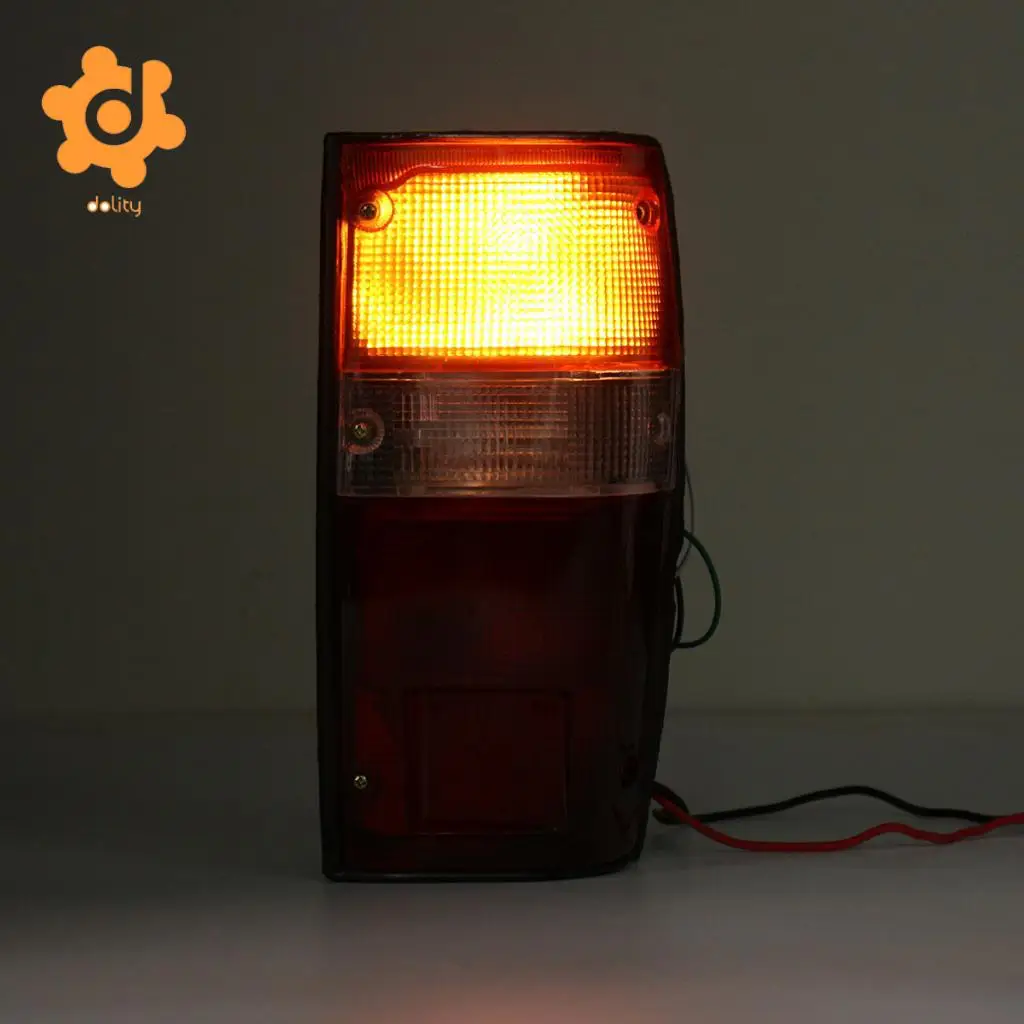 dolity 2 Pieces Pickup Tail Light Rear Lamp For Toyota Mk3 LN RN YN 2 4WD 89-94 