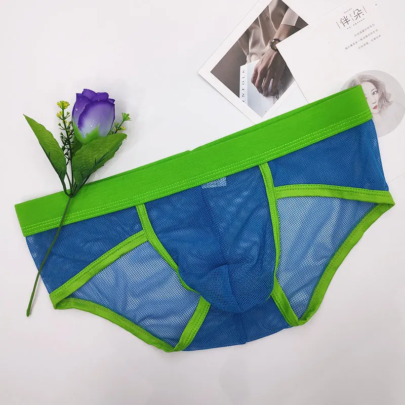 9425988710_886642078