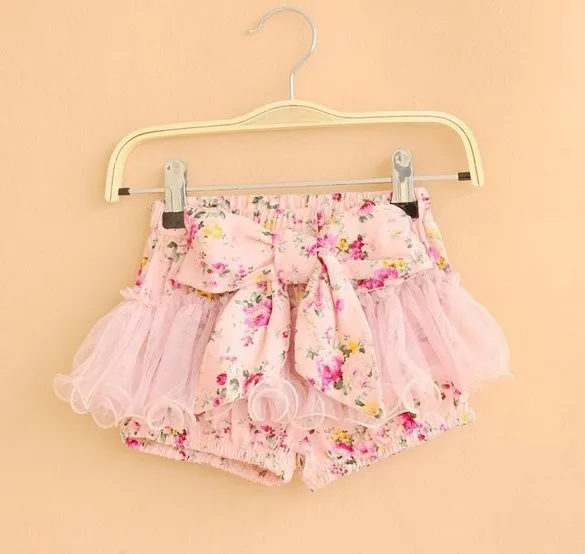 2015-Brand-New-Girls-Shorts-Summer-Kids-Clothes-Casual-Bow-ruffle-shorts-Floral-Lace-Gauze-Cotton (2)