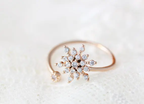 

CZ Crystal Snowflake Ring Adjustable Crystal Open Rings Elsa Cool Fashion Jewelry for Women Bridesmaid Wedding Christmas gift