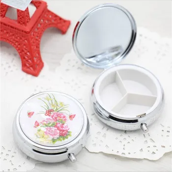 

Folding pill case Metal pill cutter Medicine Organizer Portable Pill Box Makeup Storage Container pastillero pildoras estuche