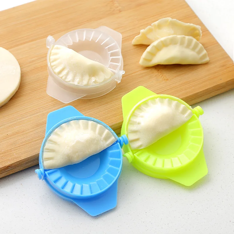 

1Pcs New Multifunction Kitchen Tools Dumpling Jiaozi Maker Device Easy DIY Dumpling Mold Wonderful 3 Colors 9cm F2613
