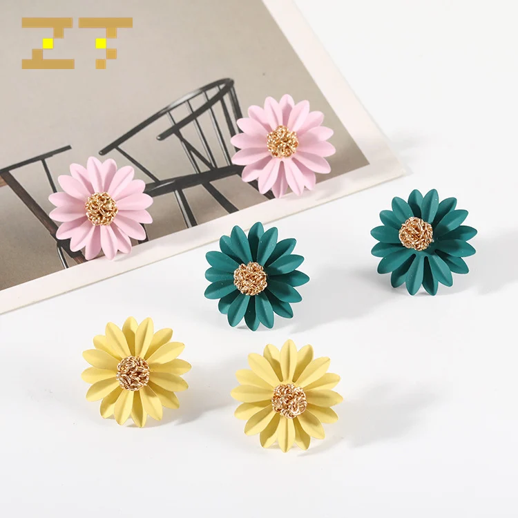 

Hot Sale Trendy Bohemian Yellow Green Double Layer Sunflower Flower Statement Sweet Female Stud Earring for Women Summer Jewelry