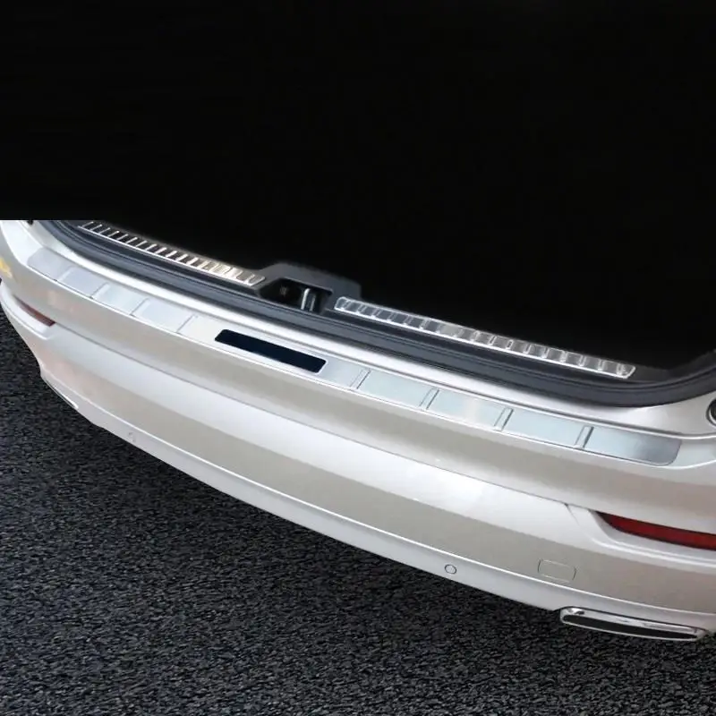 

Trunk Rear Panels Foot Pedal Automobile Decorative Auto Car Styling Sticker Strip Protecter 15 16 17 18 19 FOR Volvo XC90