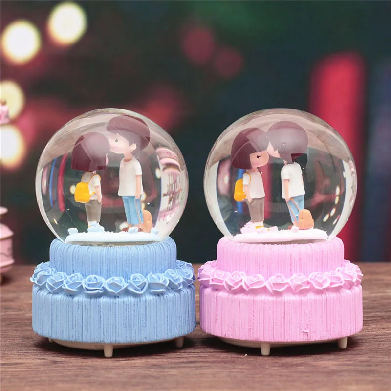 Pareja creativa bola de cristal copo de nieve giratoria caja de música adornos amor caja de música agua Polo artesanías decoración del hogar regalos Pareja creativa bola de cristal copo de nieve giratoria caja de música adornos amor caja de música agua Polo artesanías decoración del hogar regalos