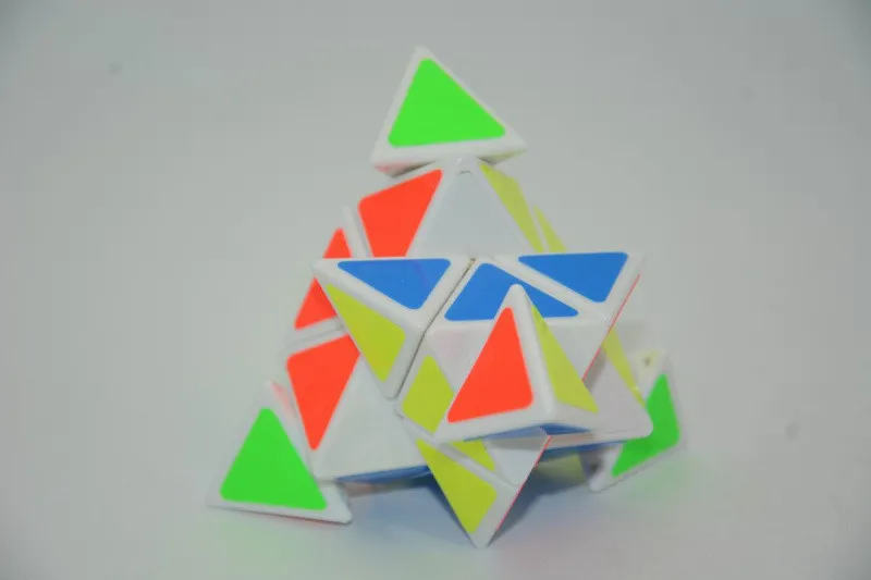 3704554595_330178100
