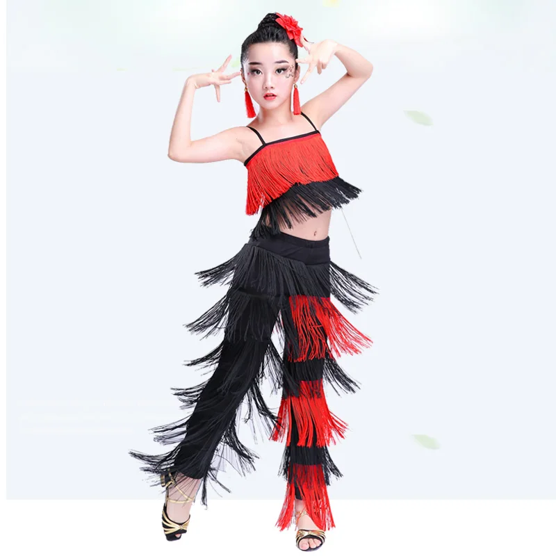 одежда с бахромой. костюм на табло с бахромой. платье с бахромой для танцев. костюм с бахромой. женский кожаный костюм с бахромой юбка и пиджак.