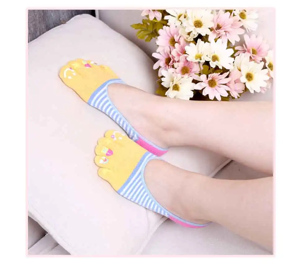 Spring And Summer Women's Cute Japanese Five-Finger Cartoon Smiley Thin Horizontal Tide Female Shallow Mouth Invisible Boat Sock (4)