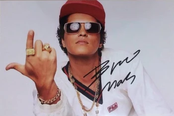 

hand signed Bruno Mars autographed photo autographs free shipping 052018B