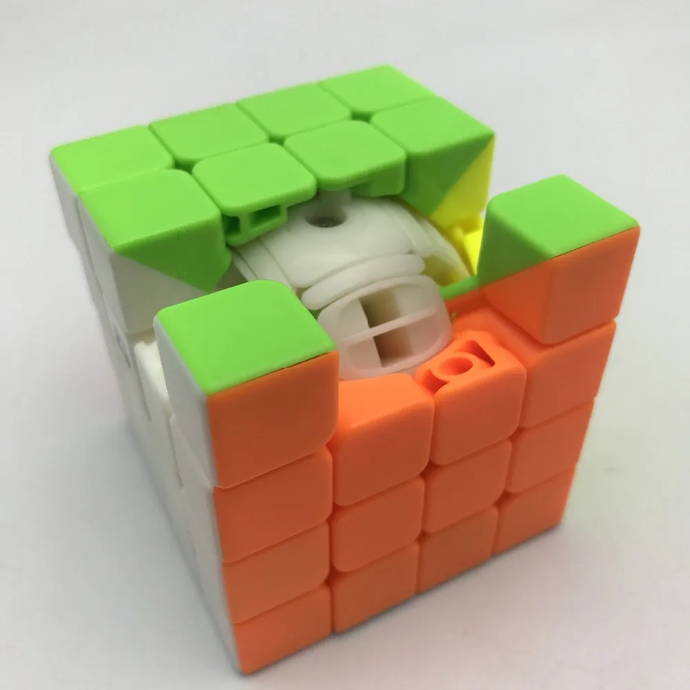 4348947498_983348304