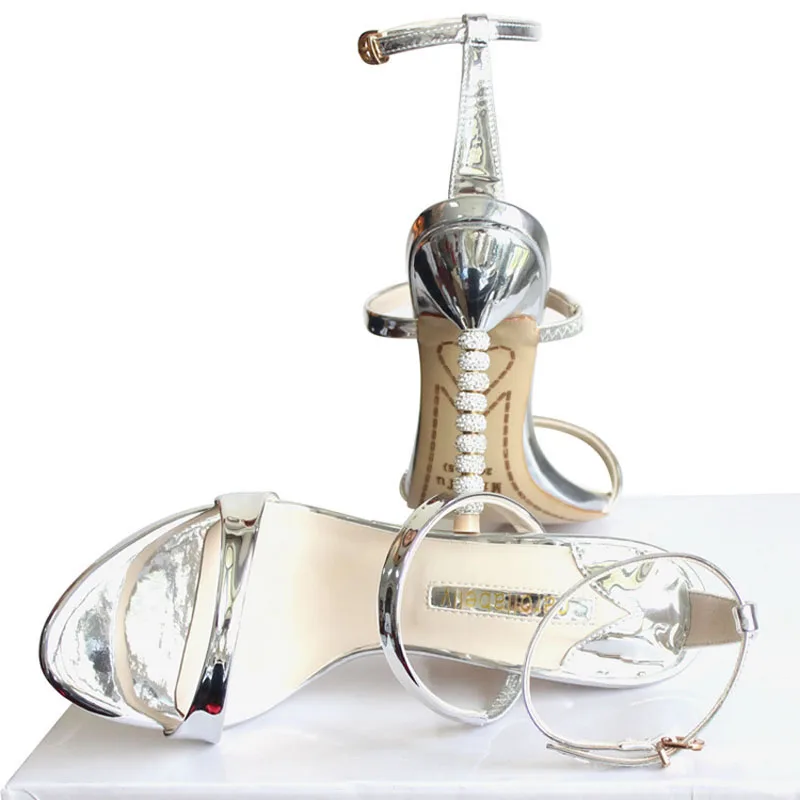 Günstige 2019 neue Frauen High Heels Luxus Gold Silber Sandalen Strass Schuhe Frau Sommer Sandalen Elegante Party Hochzeit Schuhe