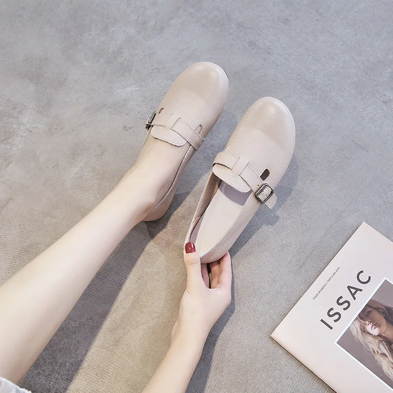 

2019 autumn new fashion simple solid color flat shoes women retro style soft and comfortable leather casual shoes