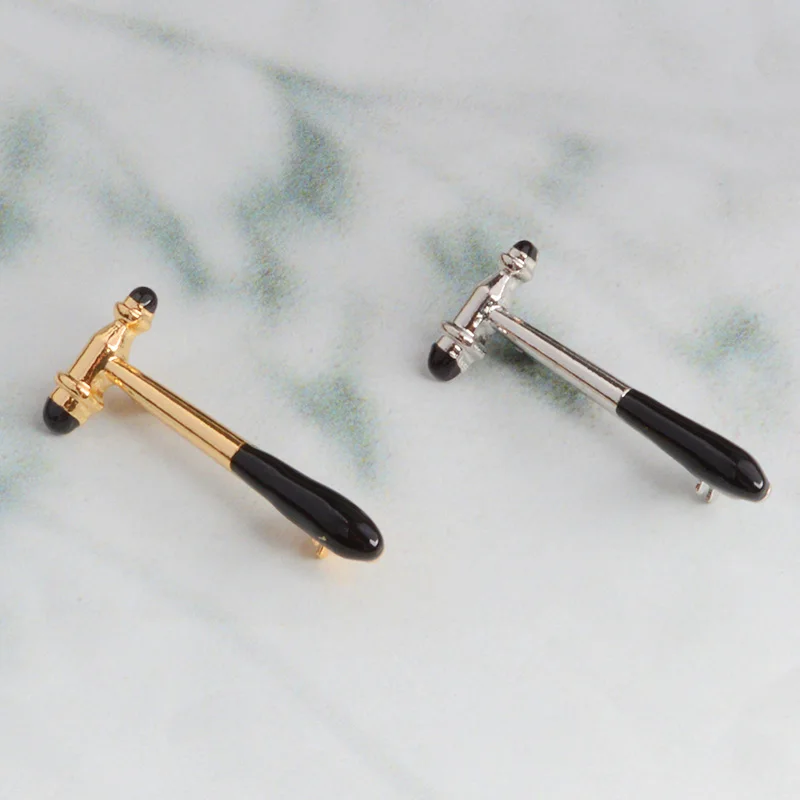 

Silver And Gold Reflex Hammer Pin Medical Jewelry Diagnostic Hammer Health Care Relaxation Message Tool Doctor Nurse Brooch