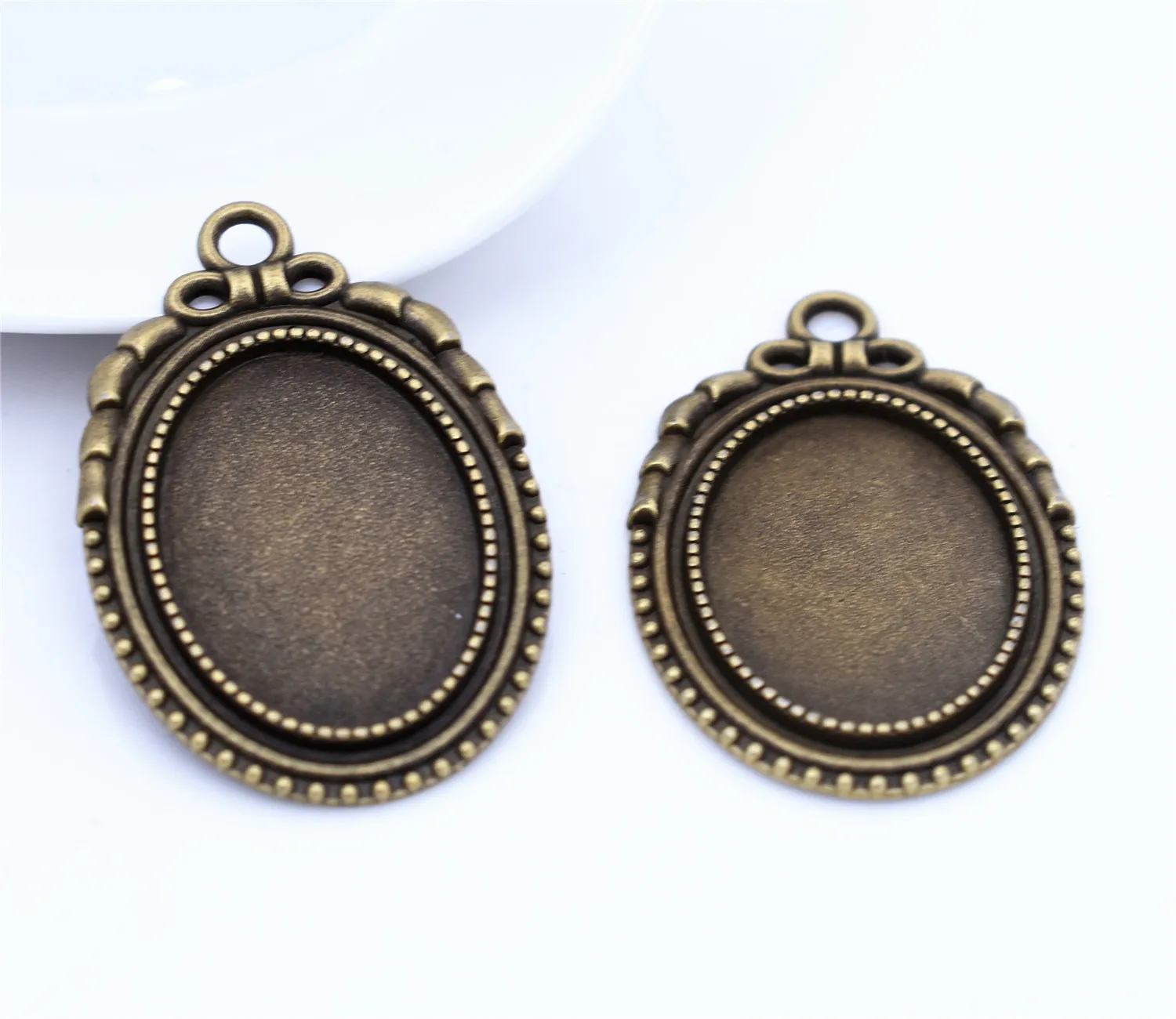

New Fashion 4pcs 18x25mm Inner Size Antique Bronze Plated Simple Style Cabochon Base Cameo Setting Charms Pendant-A4-18