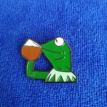 Kermit Esmalte Pin de Lapela Botão Bonito Esmalte Macio Pin Internet Meme(China)
