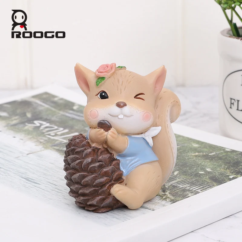 

Roogo Small Squirrel Figurine Cute Home Decor Resin Home Garden Decoration Mini Ornaments For Living Room Creative Animal