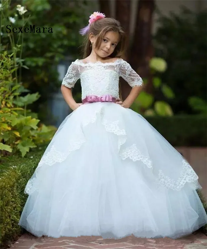 

2018 Cute Bateau White Flower Girls Dresses With Sash Half Sleeves Lace Tulle Kids Communion Dresses Custom Made