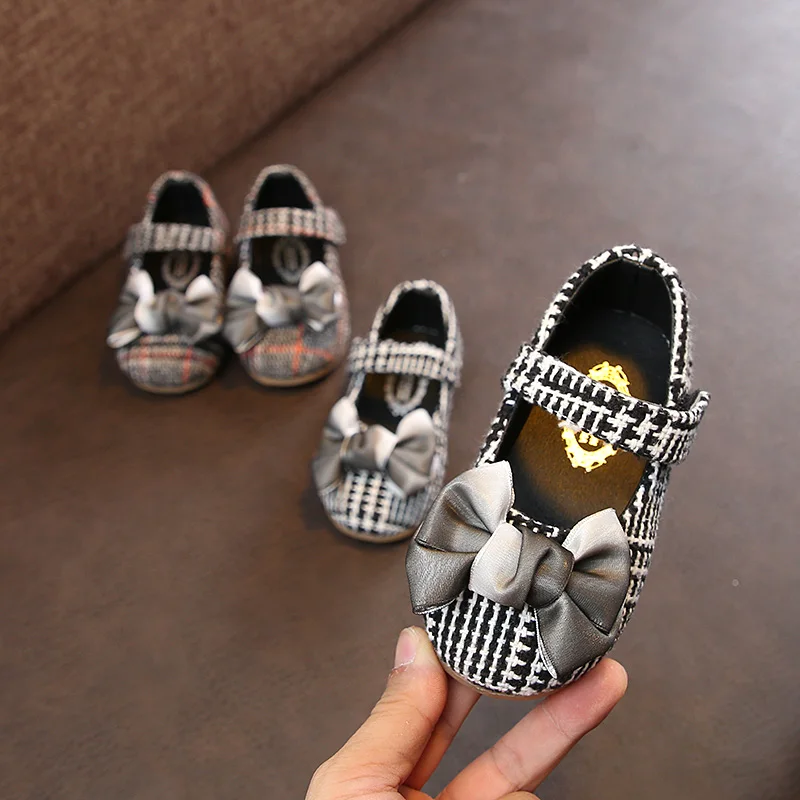 

Female 1-3 - year - old 2018 fall new girl slip-resistant soft bottom lovely princess shoes bow shoes
