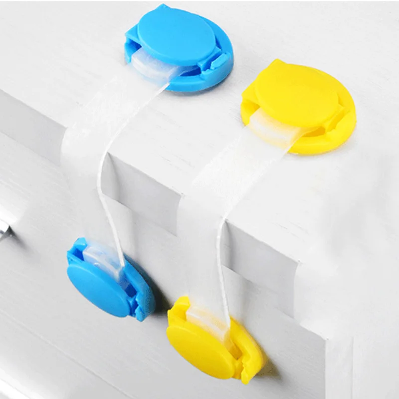 

Child Lock Protection Of Children Locking Doors For Children's Safety Kids Safety Plastic Lock For Child Baby Drawer Lock SF008