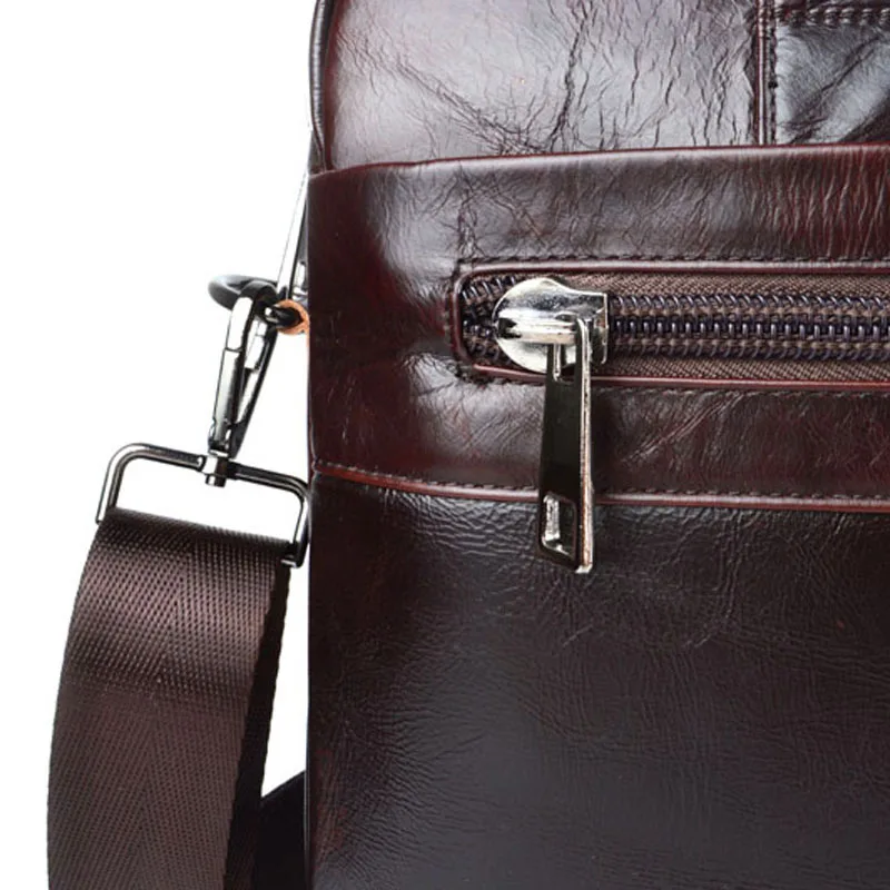 AETOO حقيبة جلدية أصلية الرجال حقيبة جلد البقر الرجال Crossbody أكياس الرجال السفر حقائب كتف حمل حقائب الكمبيوتر المحمول حقائب براون