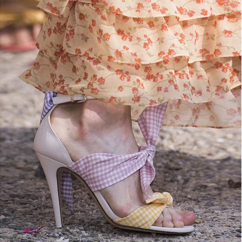 

Women Sandals Shoes 2019 Colorful Flowers Lace Three Butterfly-knot Fashion Show Ladies Brand Summer Shoes Peep Toe Cover Heel
