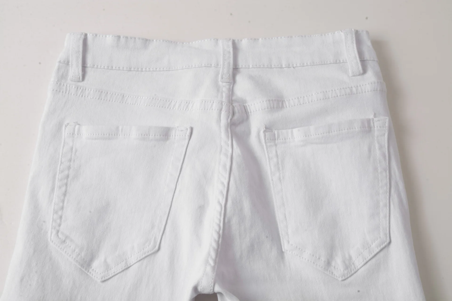 Новый Для мужчин джинсы моды мыть рваные блестящие джинсовые штаны хип-хоп Уличная упругие белые брюки карандаш с молнией