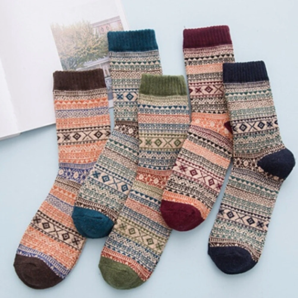 

One Pair 100% Newest Retro Nation Unisex Men's Women's Cotton Striped Multi-Color Christmas