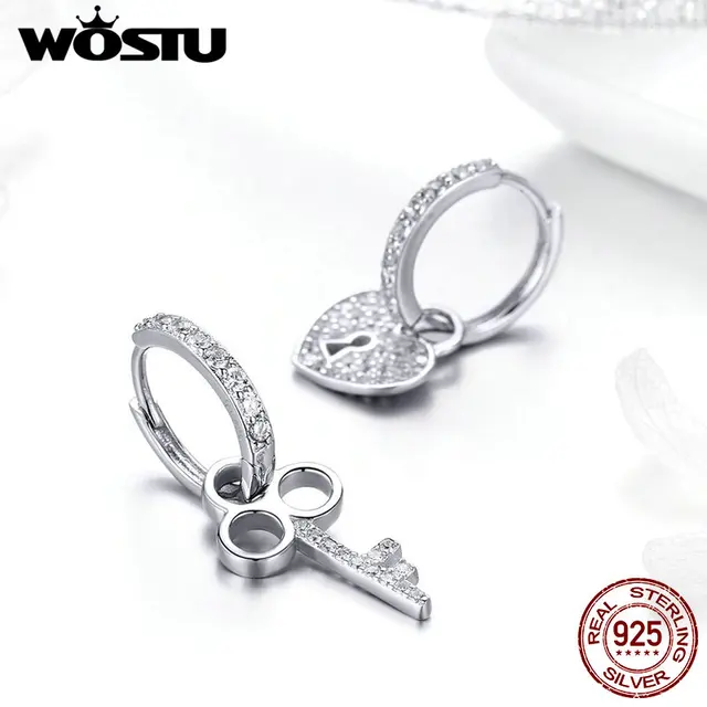 빛나는 지르콘으로 장식된 고전적이고 우아한 Wostu 100% 925 스털링 실버 키 잠금 드롭 귀걸이