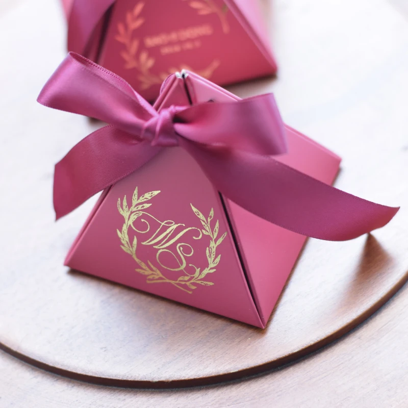 100 шт новая Заказная треугольная винная красная Подарочная коробочка бумажная упаковка для конфет Подарочная сумка для украшение для свадьбы Вечерние поставки
