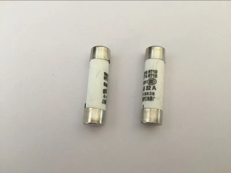 

20 шт предохранитель R015 2A 500V 10*38 керамический предохранитель