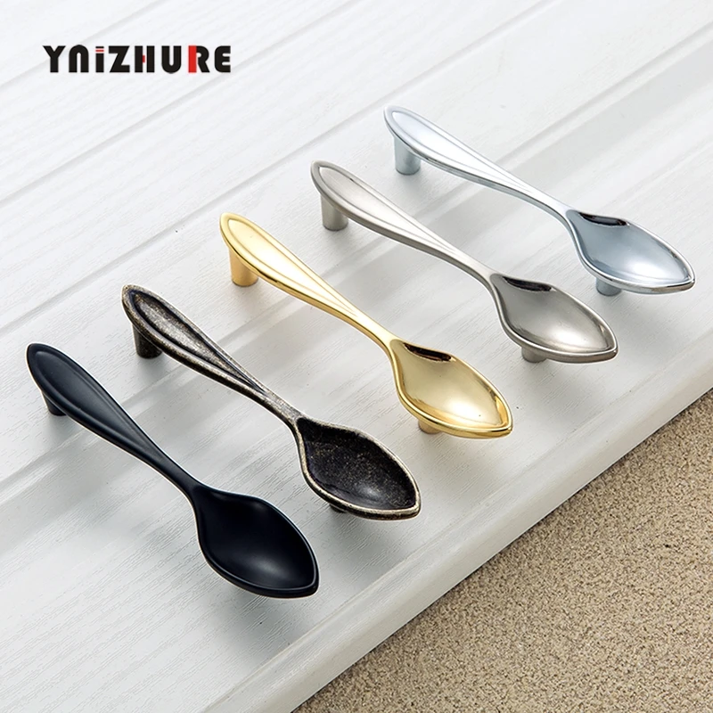 American Modern High Grade Zinc Alloy Black Decorative Furniture Door Handles Kitchen Cabinet Closet Door Handle