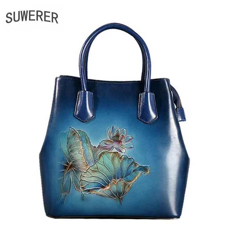 

2018 new ethnic style leather handbags The first layer of leather large-capacity handbag Hand-painted lotus messenger bag