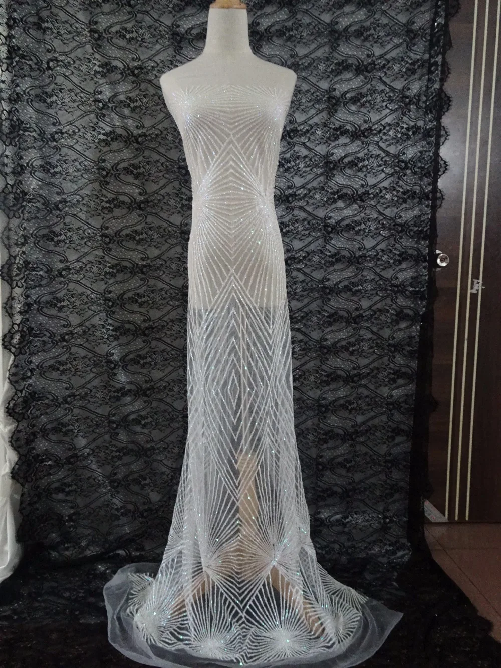 

on sale glued glitter african Tulle lace modern design french net lace fabric for nice dress